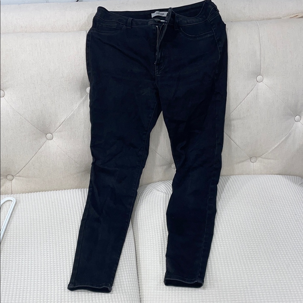 Refuge Women's Dark Black Skinny Jeans